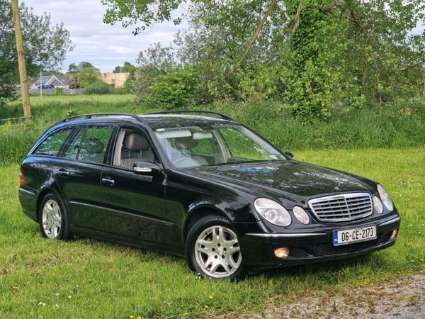 MERCEDES BENZ E CLASS ESTATE 1 OWNER FROM NEW!