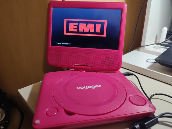 Voyager 7 Pink - 7" Portable  Screen DVD