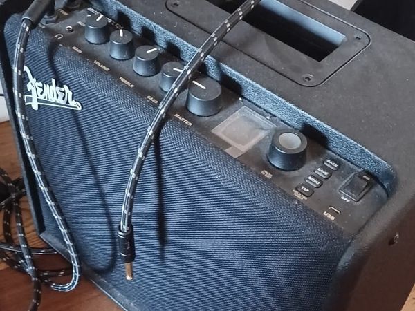 Guitar amp Fender Mustang LT25 as new