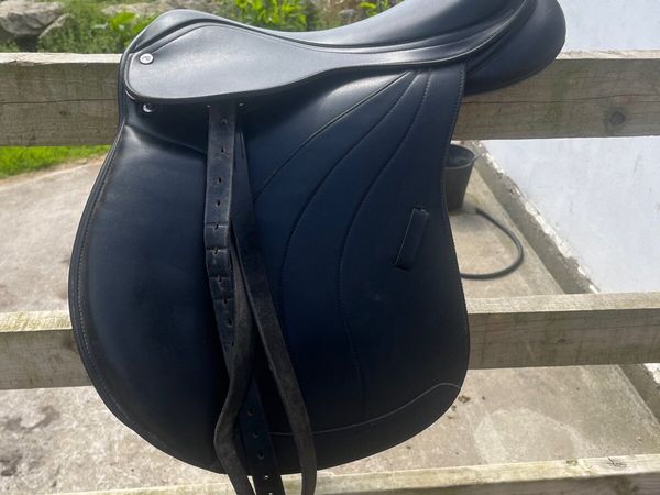 Premier Equine saddle
