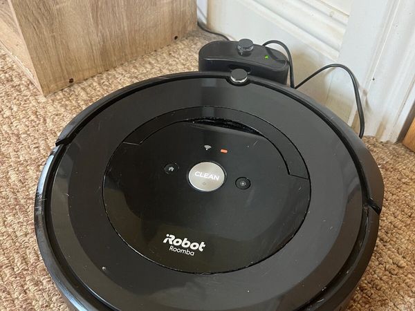 Roomba Vacuum - E5