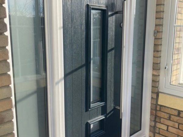 Composite front door - Excellent condition