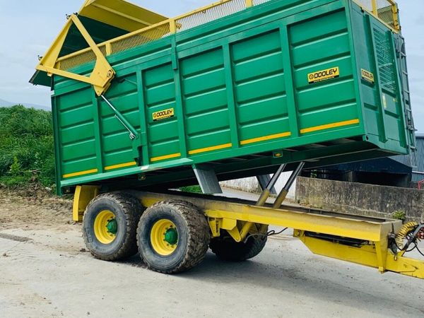Dooley 20 ft silage trailer