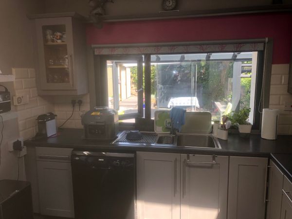 Kitchen unit for free