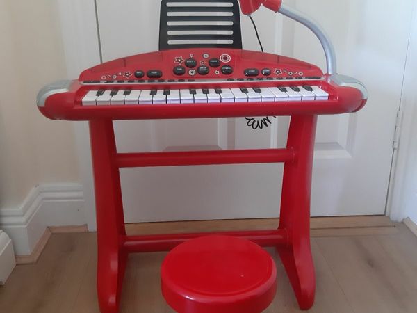 Child's Keyboard with microphone and stool