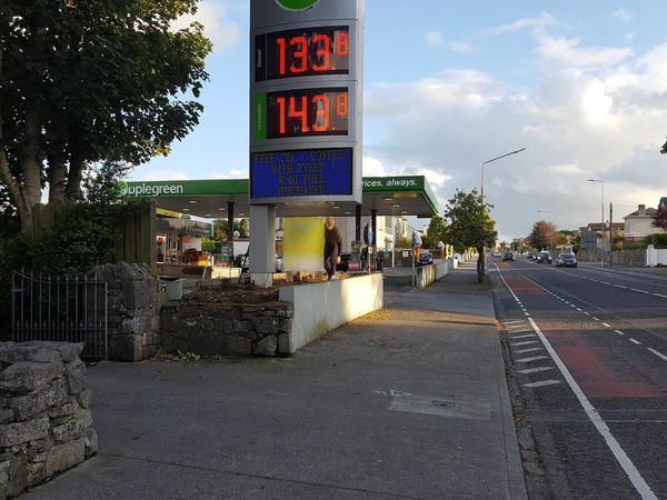 LED Forecourt Fuels Price Display Pole Sign
