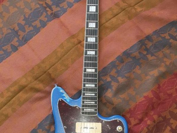 Electric guitar (relic)