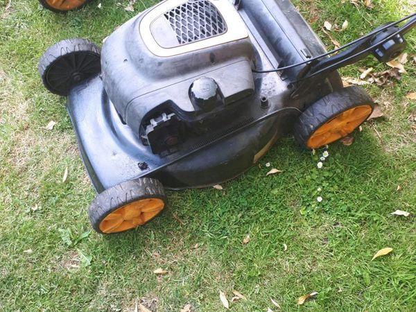 2 Lawnmower for parts or repair