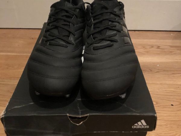 Football boots -BRAND NEW