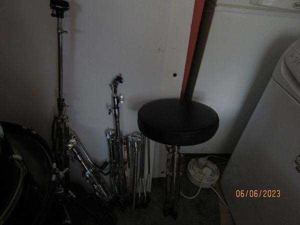 AS NEW NEVER USED. DRUM KIT