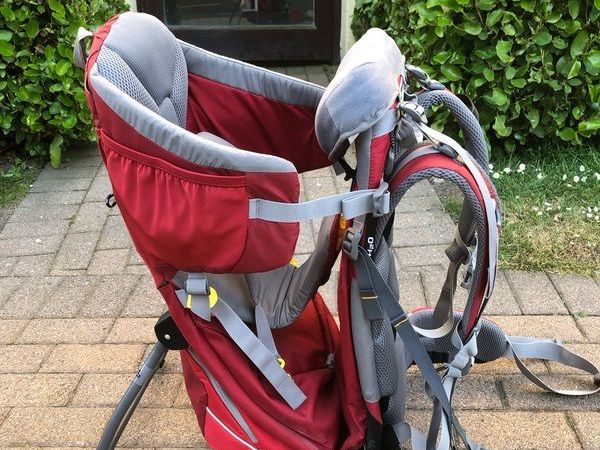 Child carrier for hiking
