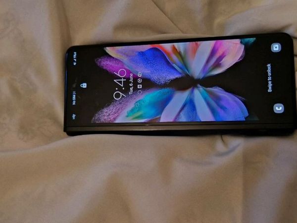 Samsung Galaxy Z3 Fold 256 GB Unlocked