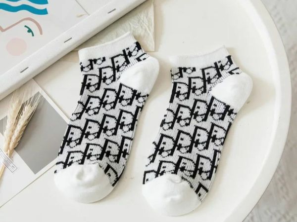 D style socks