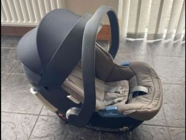 Cybex Aton Infant Car Seat With Base