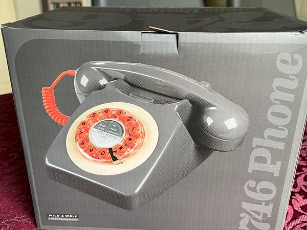 Classic 1960’s Style Telephone