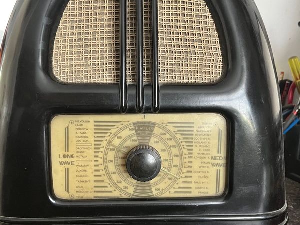 Philco Model 444 Radio