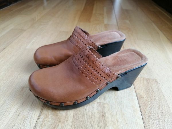 Leather Clogs