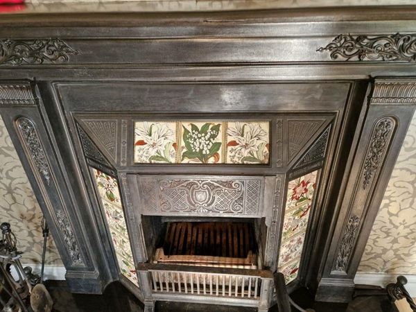Fireplace (cast iron)