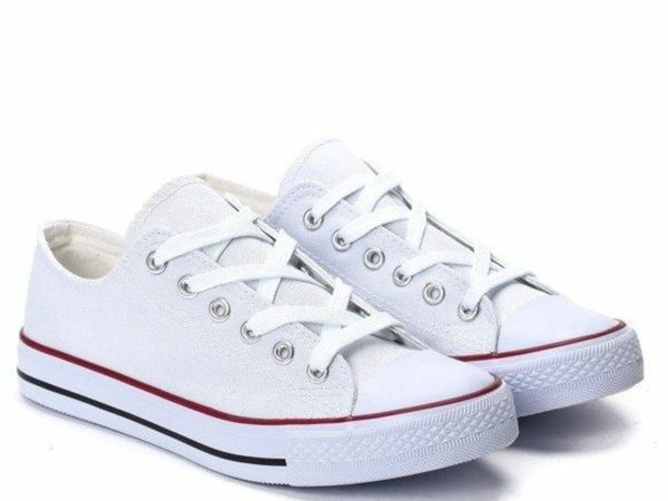White lace-up sneakers size 3-8