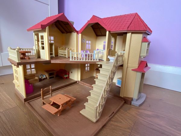 Silvanian House/ toys and furniture