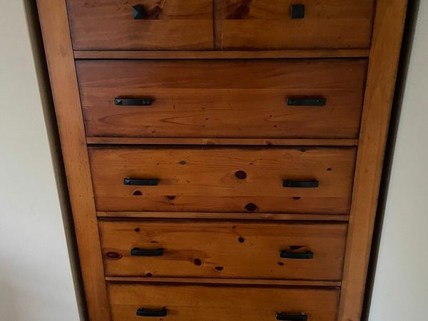Chest of drawers 5ft tall