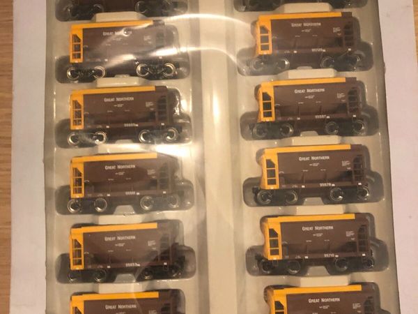 WALTHERS GOLD LINE 932-4562 WAGONS ( X12)