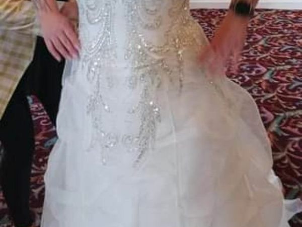 Wedding dress size 10-14