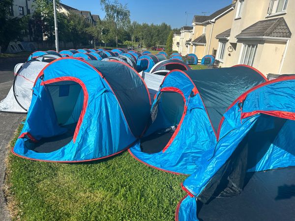 2 and 3 human Pop up Tents