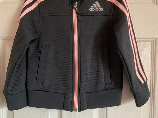 Girls adidas tracksuit , 3 to 4, perfect condition