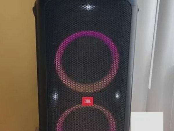 JBL partybox 300 speaker