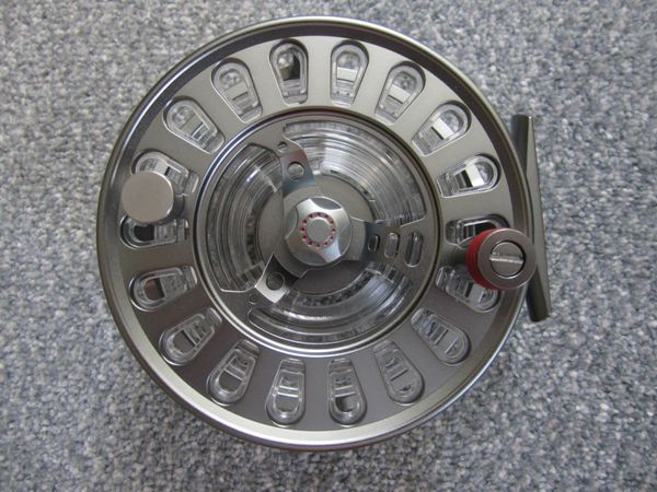 NEW GREYS QRS FLY REEL FOR # 9-12  + 8 S/SPOOLS