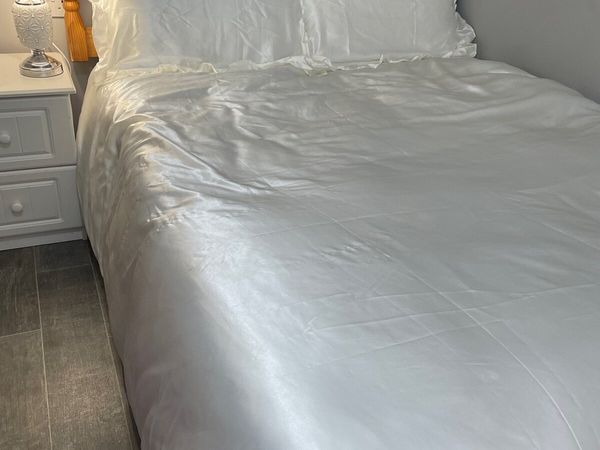 Double Bed,Mattress And Head Board