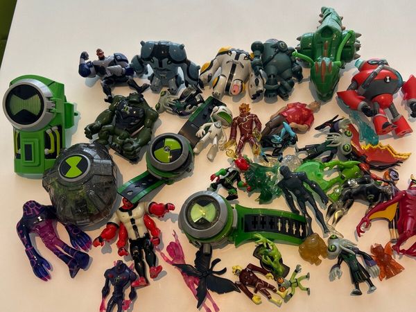 Ben 10 collection of figures