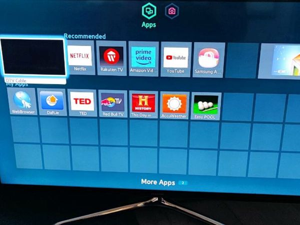 40 inch Full HD Samsung Smart TV with Wi-Fi