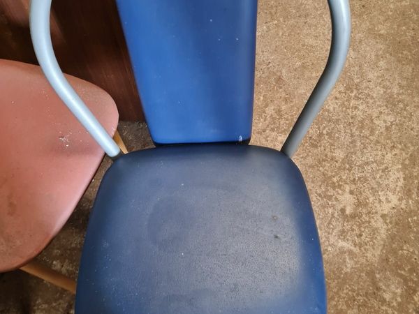 100 cafe /commercial chairs