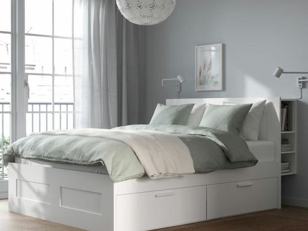 Bedframe with storage and headboard