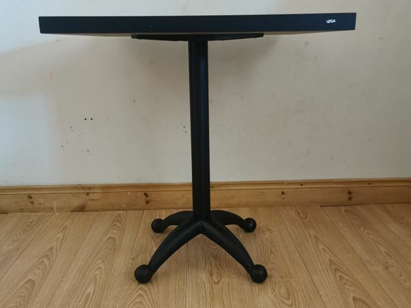 Kitchen sturdy quality table