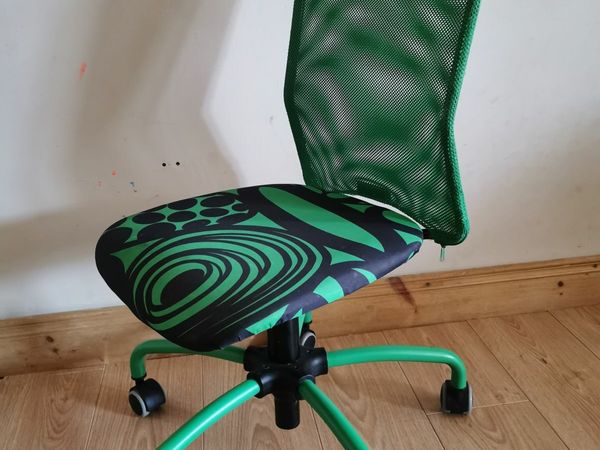 Computer/office swivel chair