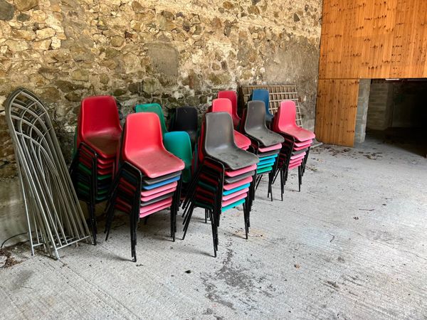 x90 stacking plastic chairs