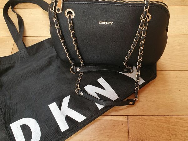 DKNY bag ( like new )