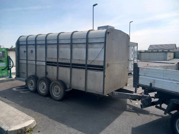 14 foot new type cattle trailer