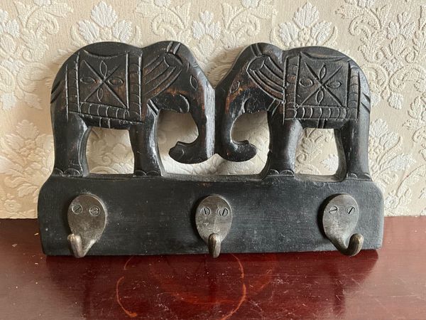 Vintage Elephant Clothes Hanger with 3 Hooks