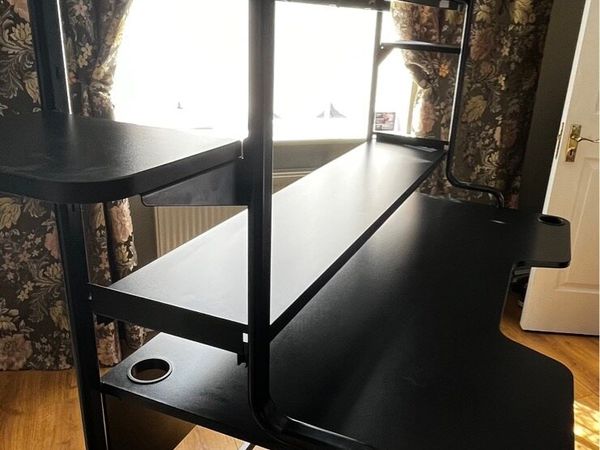 Gaming table/desk