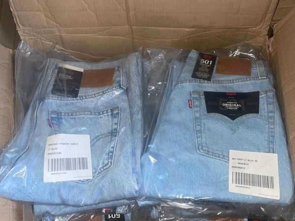 RRP €16,214 Levi’s designer jeans 135 pairs