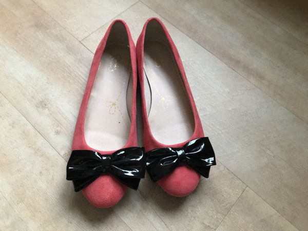 Clark’s Ladies shoes 6 ***NEW***