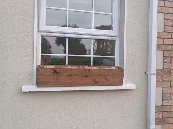 4 new large window boxes painted