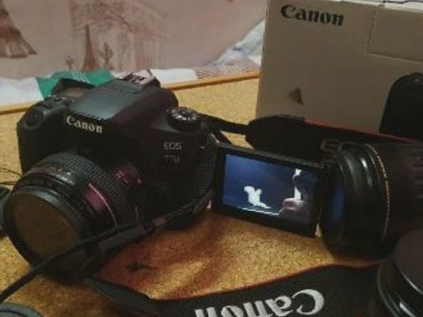 Canon 77d camera  + many accessories