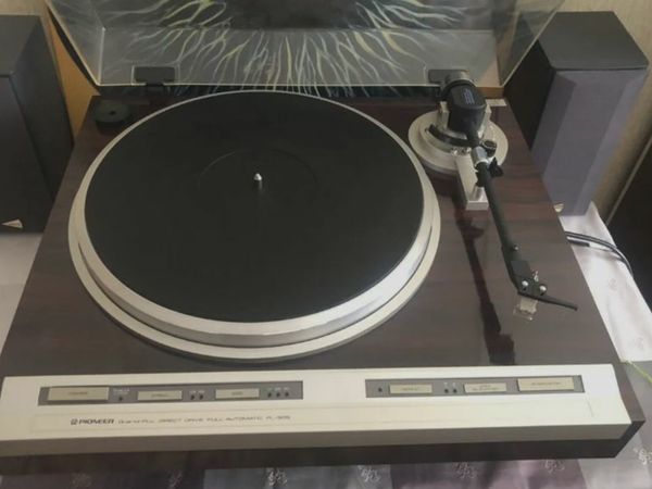 Pioneer PL-505 vinyl player