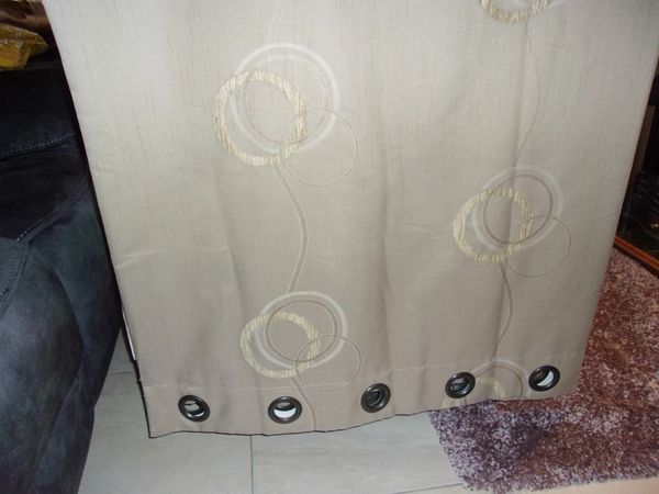 PAIR LINED CURTAINS