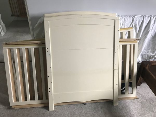 Free Cot bed
